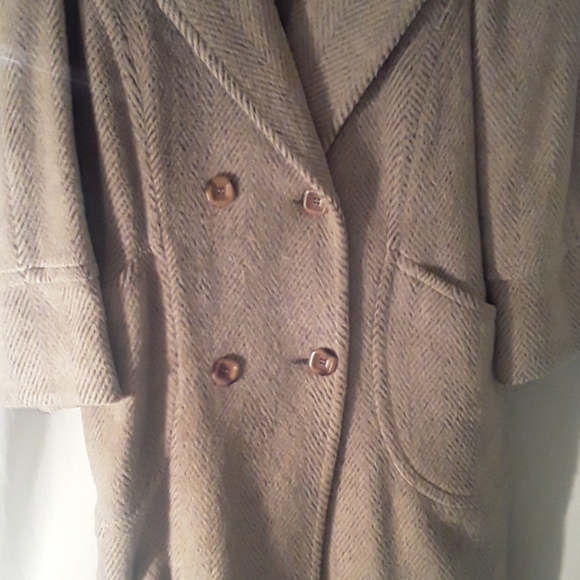 Wool coat - Picture 3 of 4